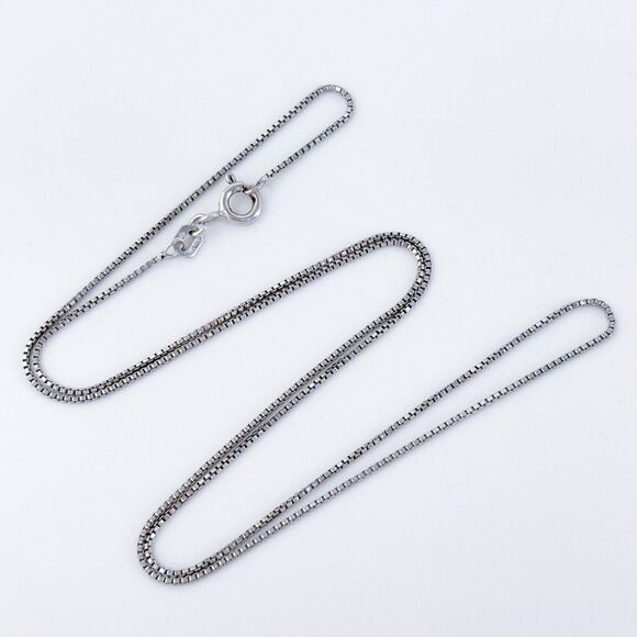 Vintage Sterling Silver 925 1mm Box Chain Necklace 18" - Picture 1 of 3